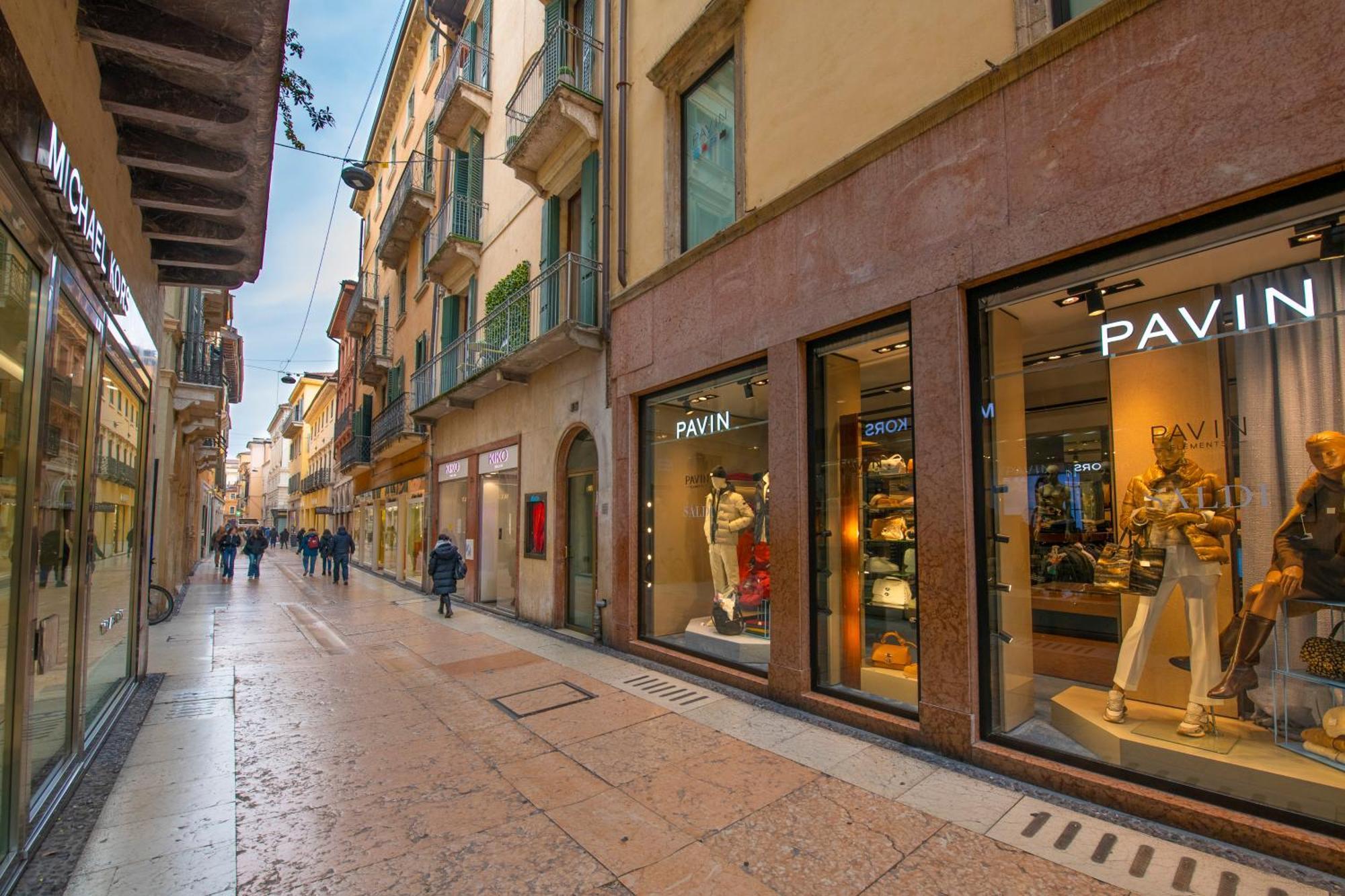 Palace Mazzini Center Apartment *