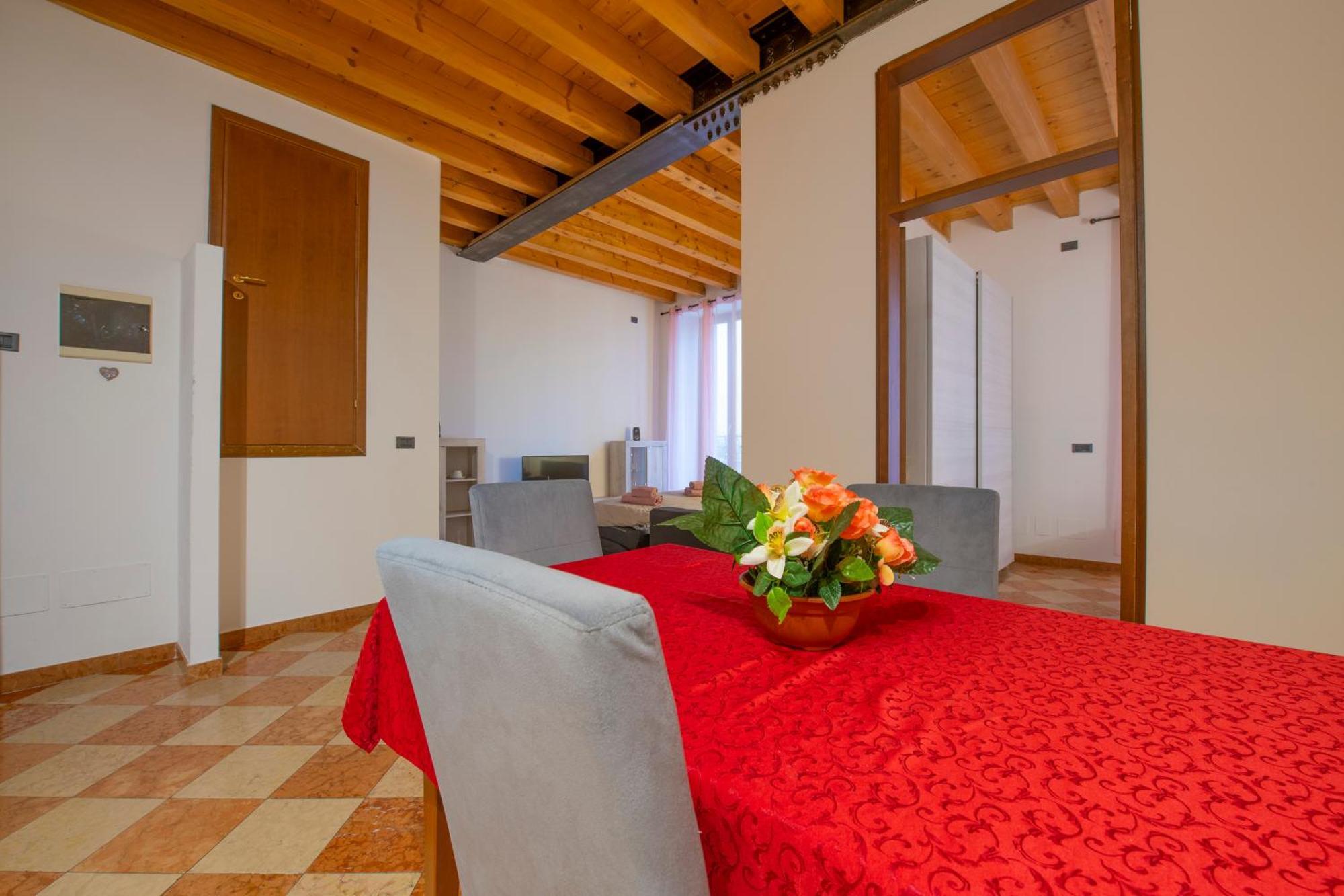 Palace Mazzini Center Apartment Verona