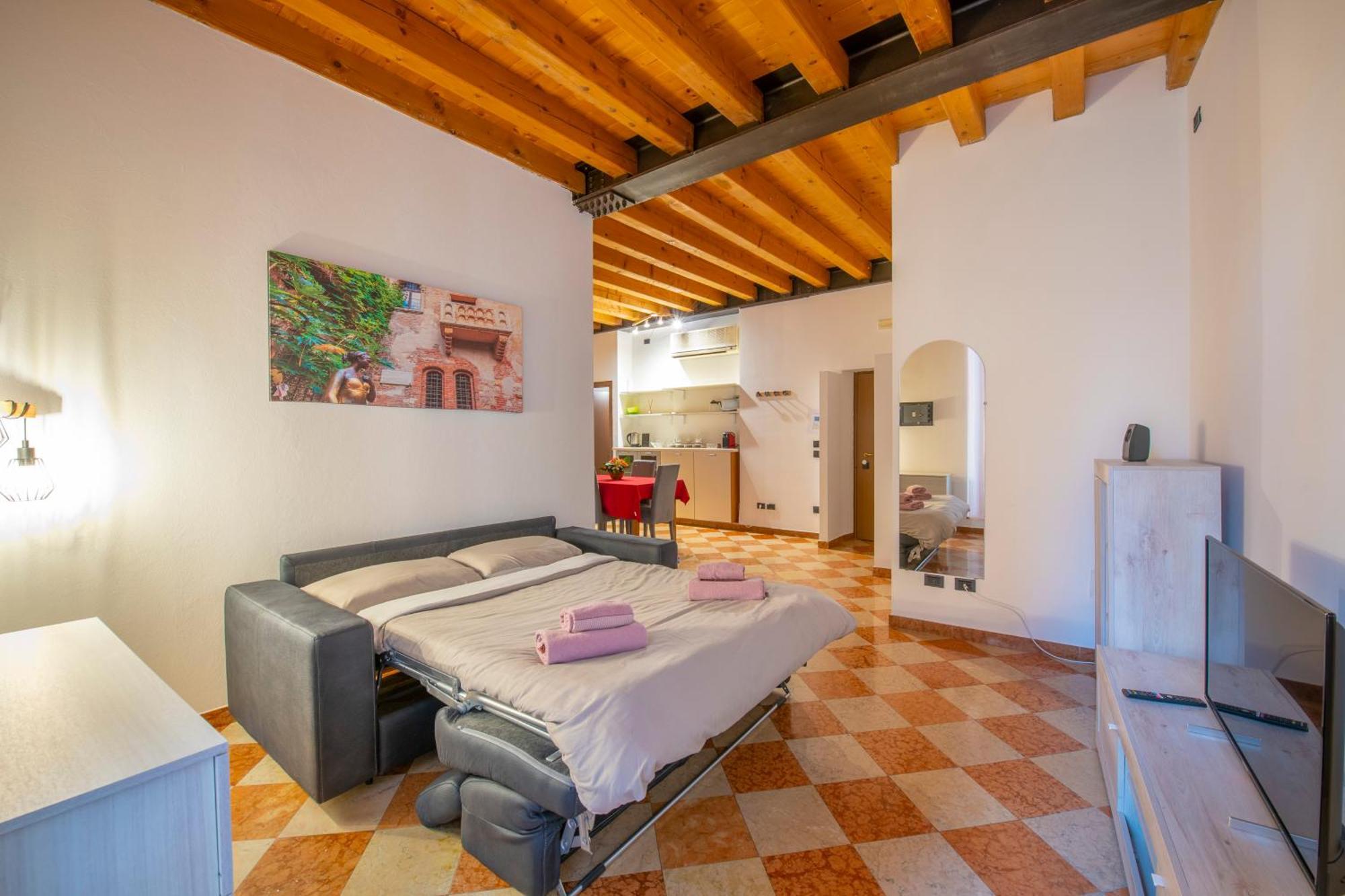 Palace Mazzini Center Verona
