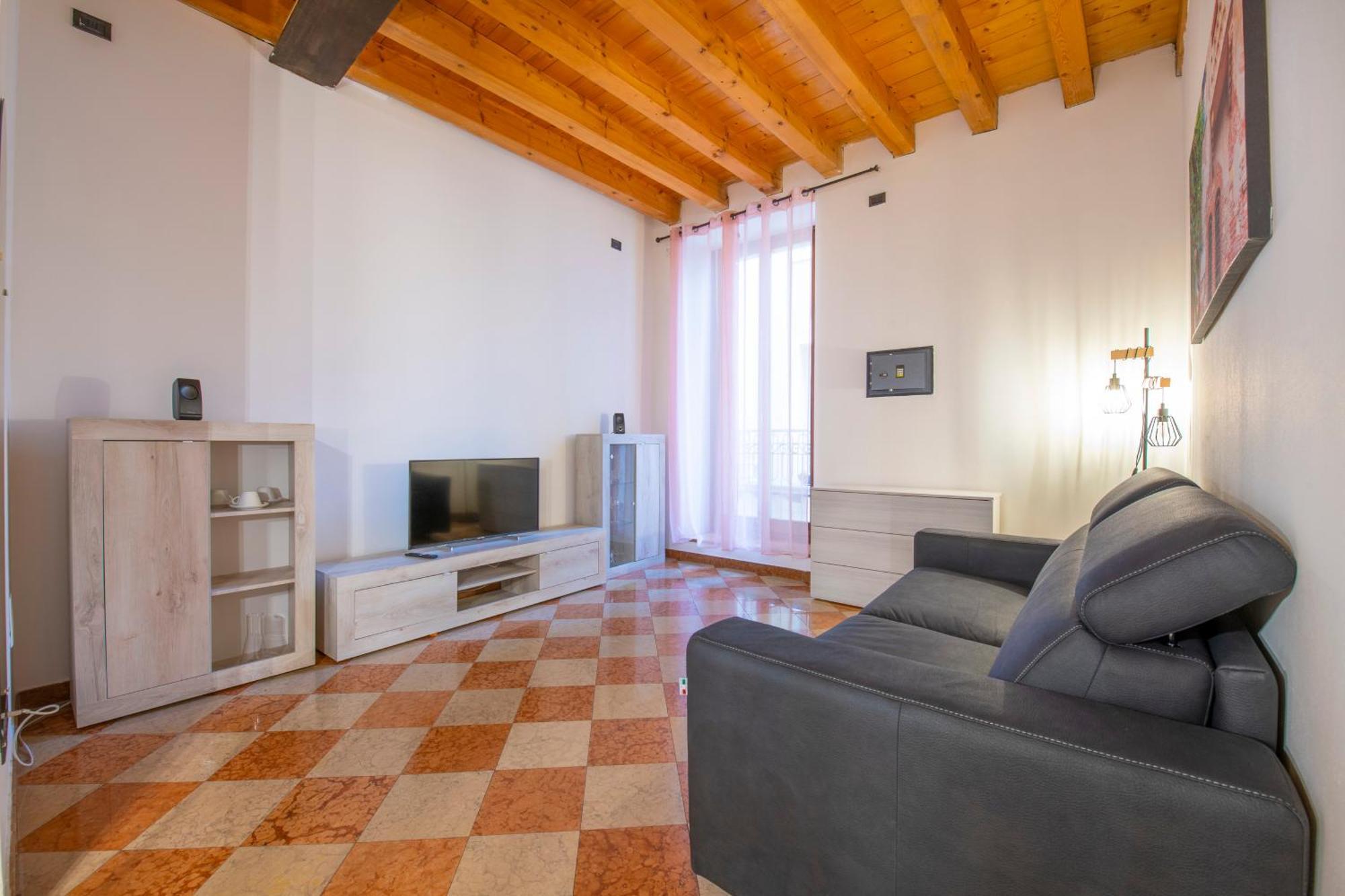 Palace Mazzini Center * Verona