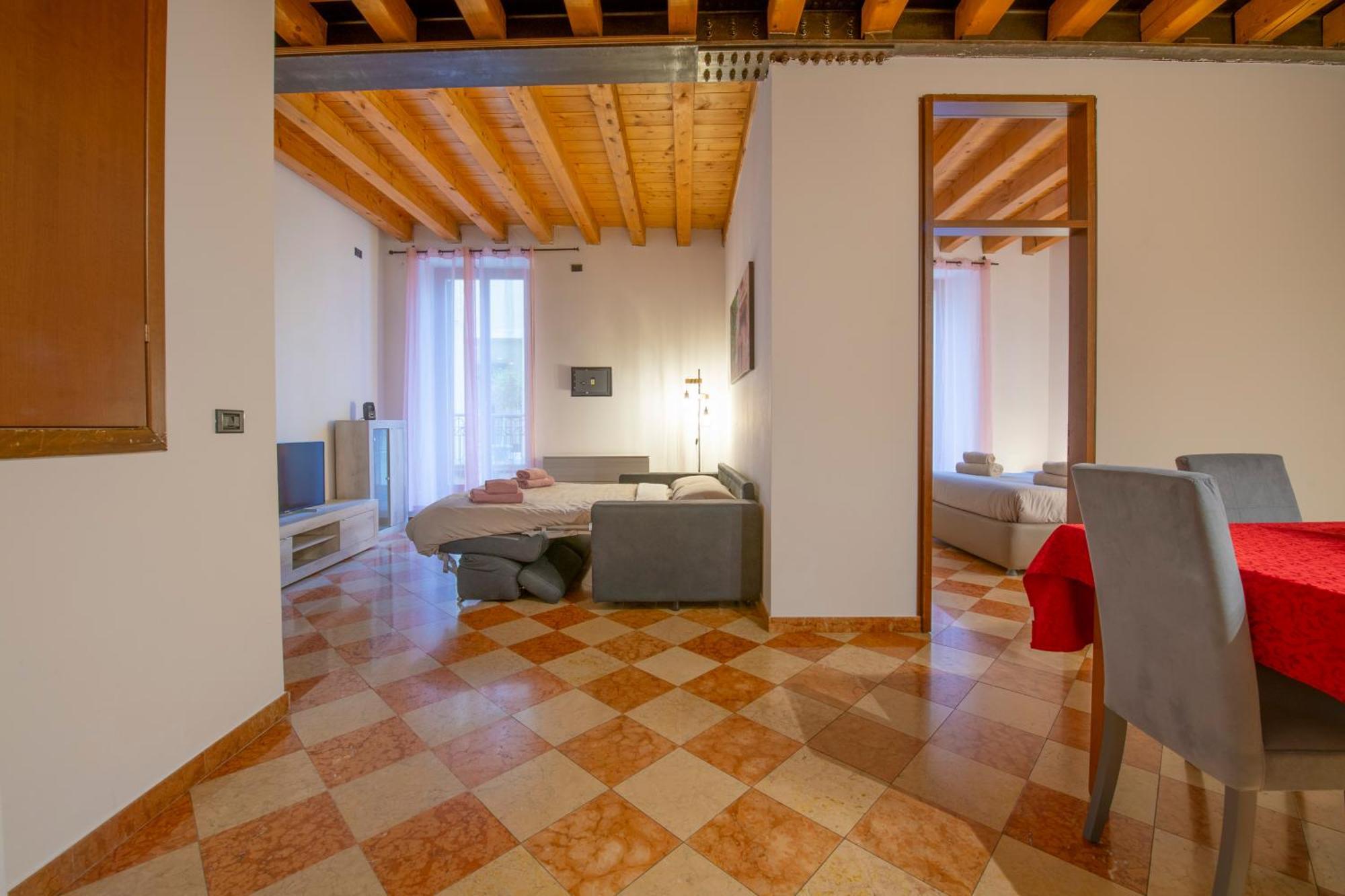 Palace Mazzini Center Apartment Verona