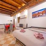 Palace Home Mazzini Verona Center